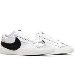 Nike WOMEN'S BLAZER LOW '77 JUMBO